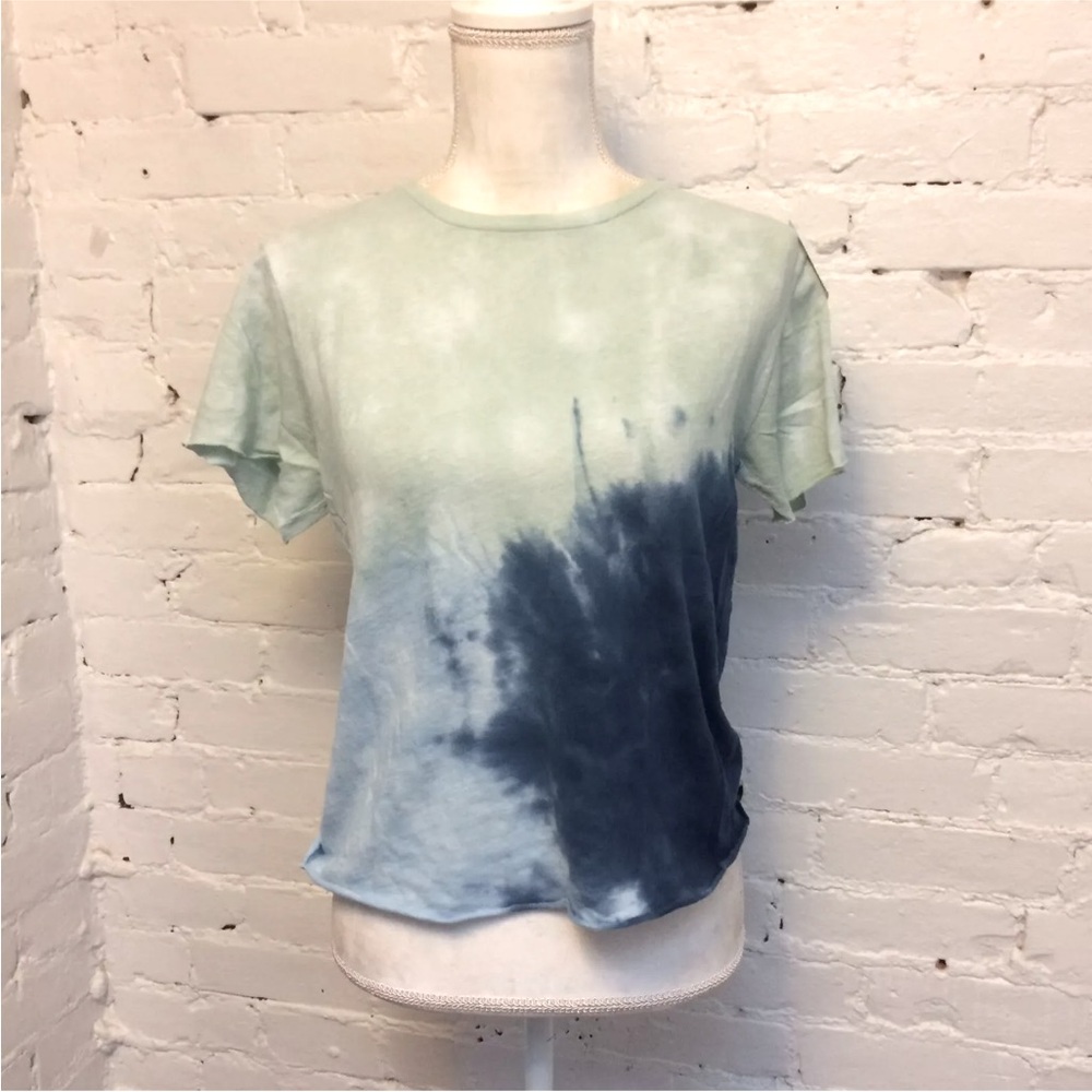 Re/done Short Sleeve Blue Tie Dye tee shirt